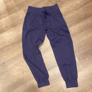 Lulu Lemon Athletica Full Length Women’s Size 10 Joggers Purple